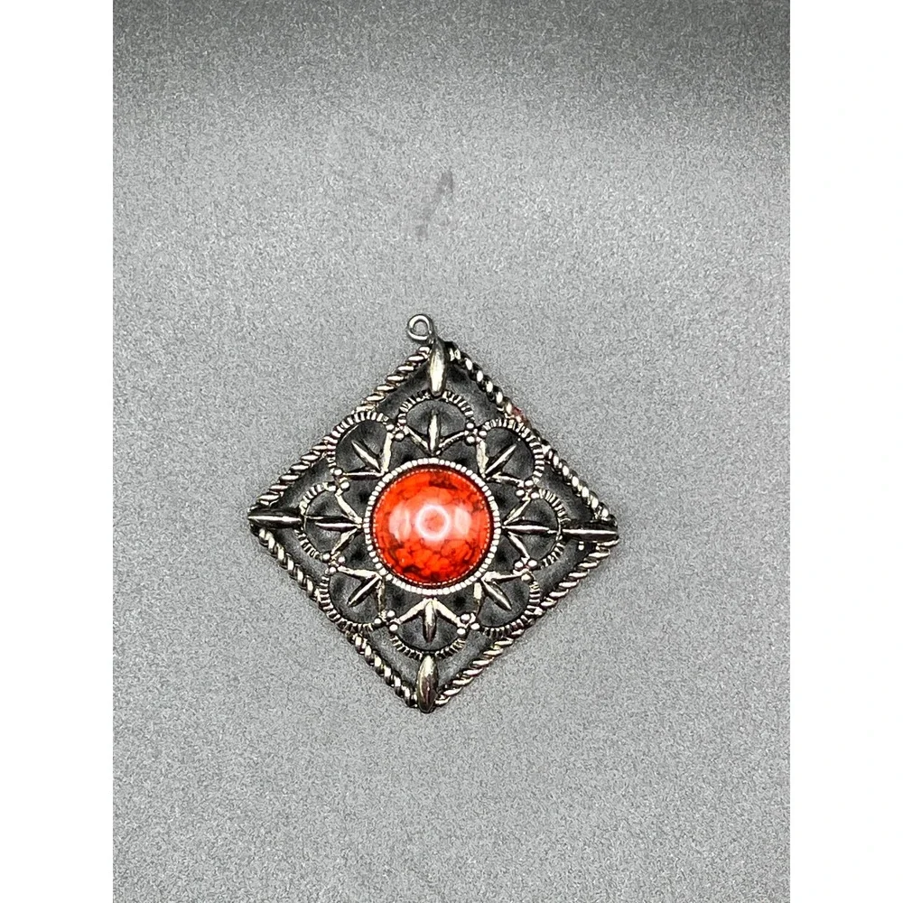 Signed Sarah Coventry Silver Tone Red Stone Southwestern Pendant Brooch Desert‎